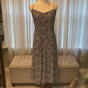 Banana Republic Black/white floral tea length dress Size 8 Fully lined